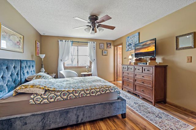 1213 Bluebill Bay Road, Burnsville, MN 55306