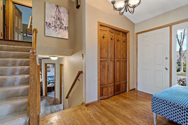 1213 Bluebill Bay Road, Burnsville, MN 55306