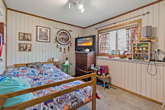 1213 Bluebill Bay Road, Burnsville, MN 55306