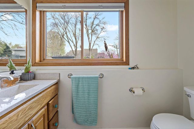 1213 Bluebill Bay Road, Burnsville, MN 55306