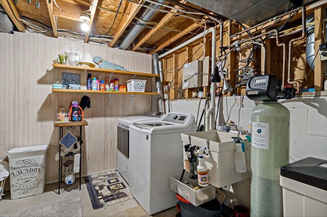 1213 Bluebill Bay Road, Burnsville, MN 55306