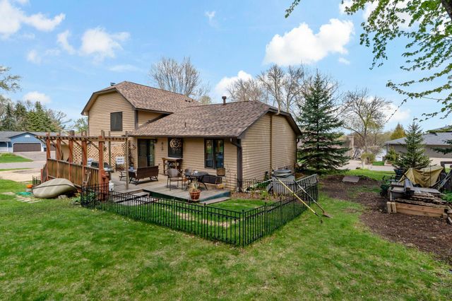 1213 Bluebill Bay Road, Burnsville, MN 55306