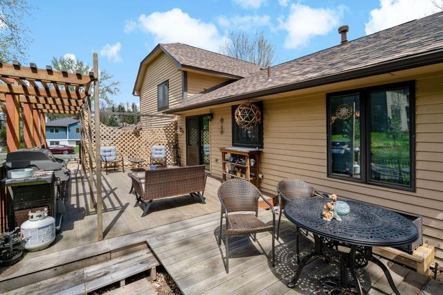 1213 Bluebill Bay Road, Burnsville, MN 55306