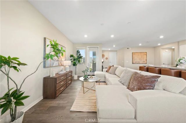 127 Bowery, Irvine, CA 92612