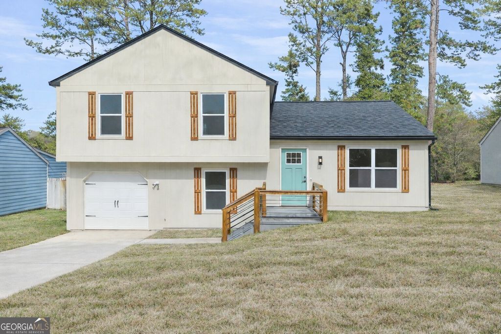 4592 Garden Hills Drive, Stone Mountain, GA 30083