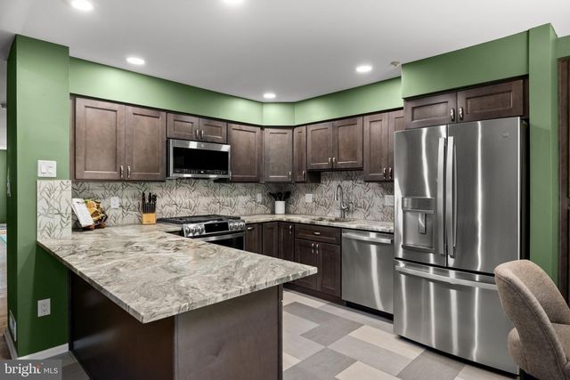 114 BUCKINGHAM WAY, Mount Laurel, NJ 08054