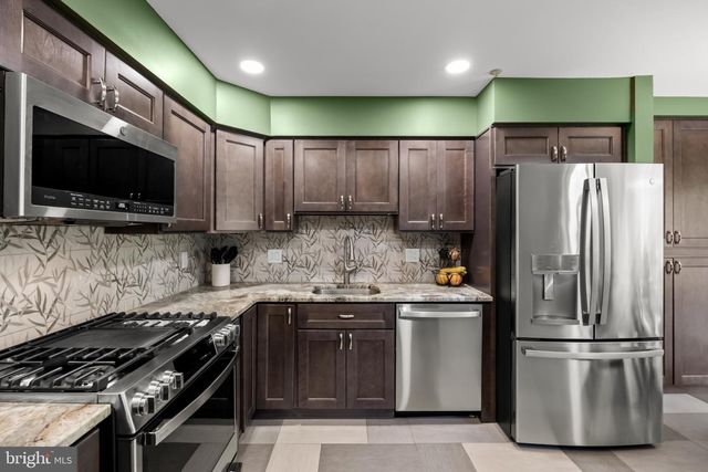 114 BUCKINGHAM WAY, Mount Laurel, NJ 08054