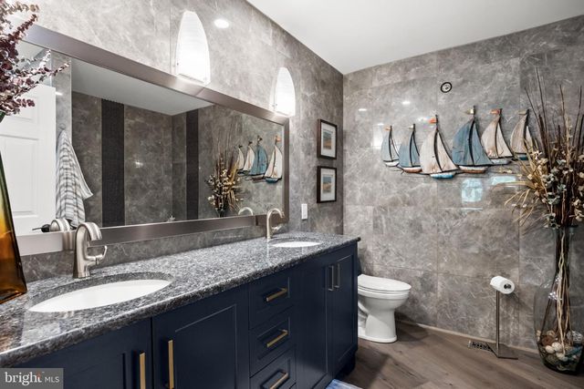 114 BUCKINGHAM WAY, Mount Laurel, NJ 08054