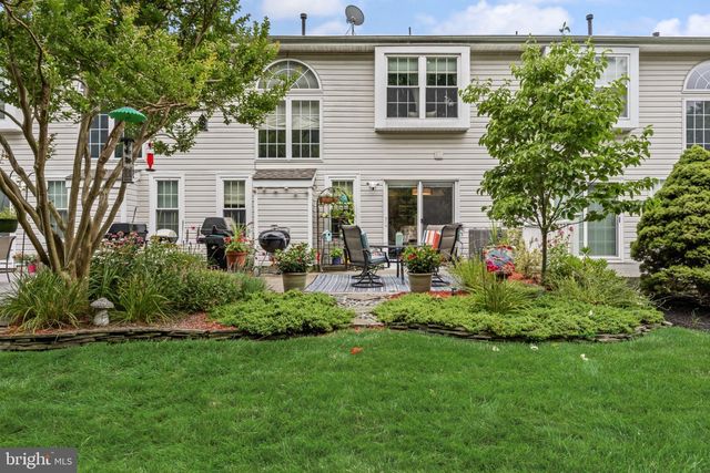 114 BUCKINGHAM WAY, Mount Laurel, NJ 08054