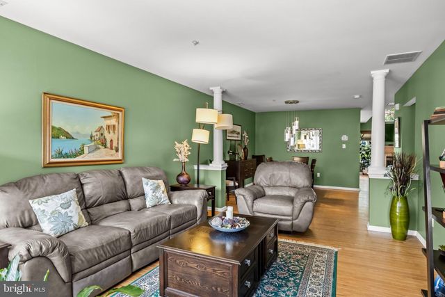 114 BUCKINGHAM WAY, Mount Laurel, NJ 08054