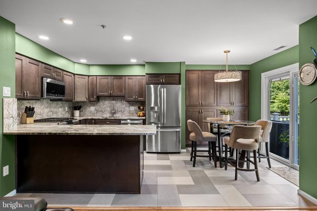 114 BUCKINGHAM WAY, Mount Laurel, NJ 08054