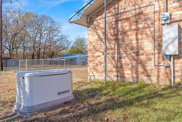 460 Vz County Road 1134, Fruitvale, TX 75127