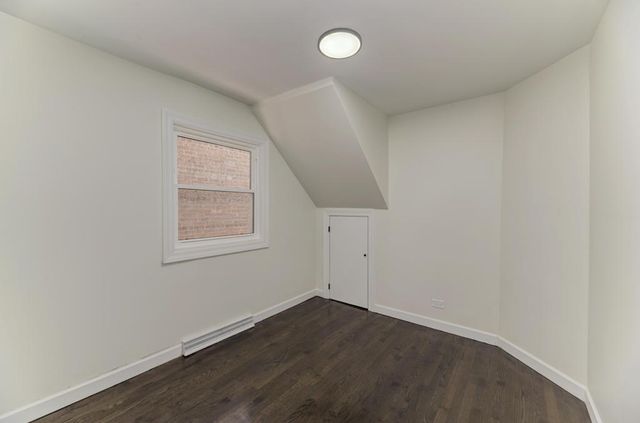 6218 W Foster Avenue, Chicago, IL 60630