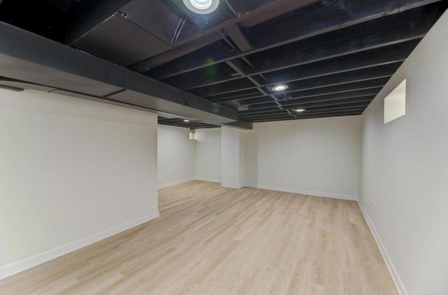 6218 W Foster Avenue, Chicago, IL 60630