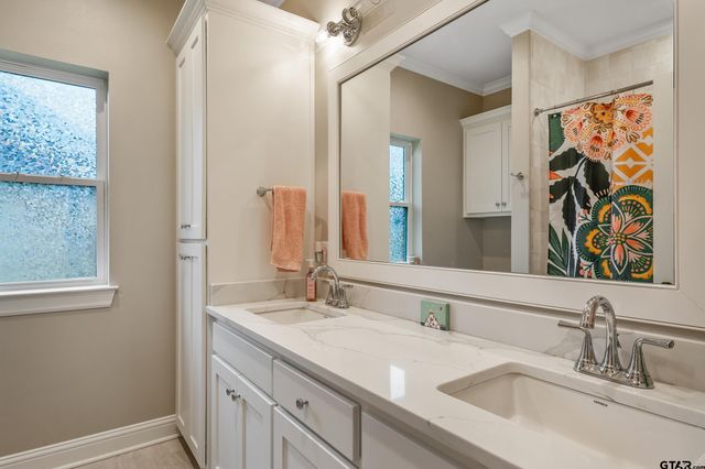 4212 Indian Creek Ct, Tyler, TX 75703