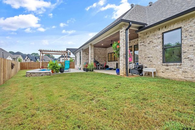 4212 Indian Creek Ct, Tyler, TX 75703