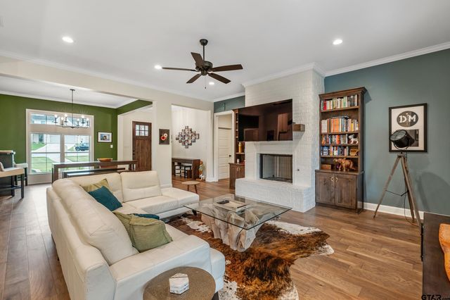 4212 Indian Creek Ct, Tyler, TX 75703