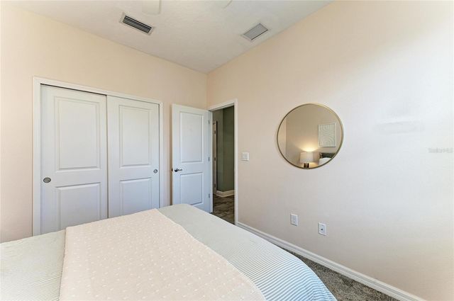 5635 LOS ROBLES COURT, Palmetto, FL 34221