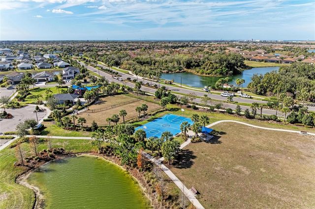 5635 LOS ROBLES COURT, Palmetto, FL 34221