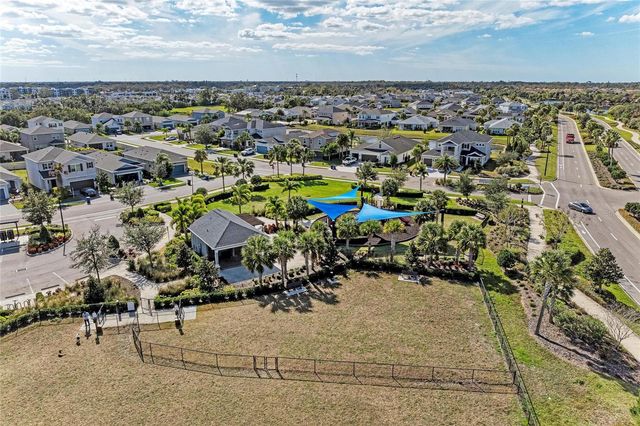 5635 LOS ROBLES COURT, Palmetto, FL 34221