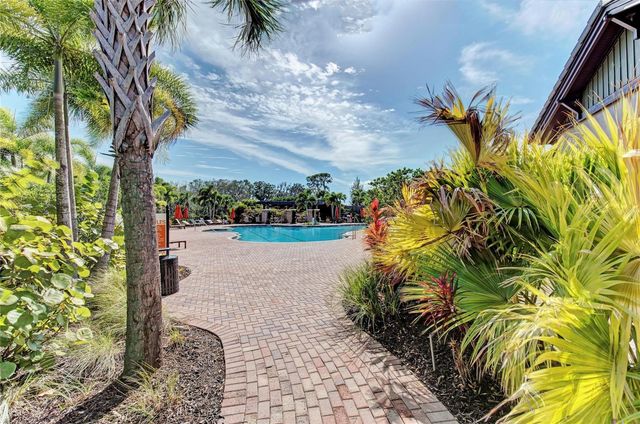 5635 LOS ROBLES COURT, Palmetto, FL 34221