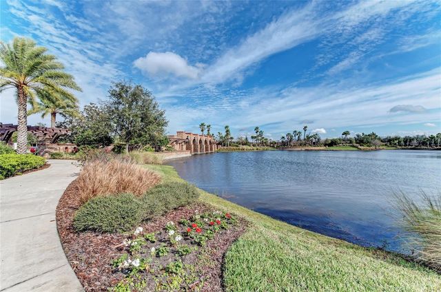 5635 LOS ROBLES COURT, Palmetto, FL 34221