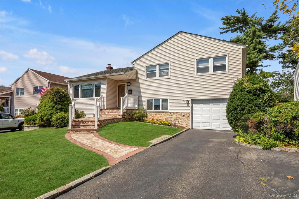 2669 Grayson Drive, East Meadow, NY 11554 — photo 2