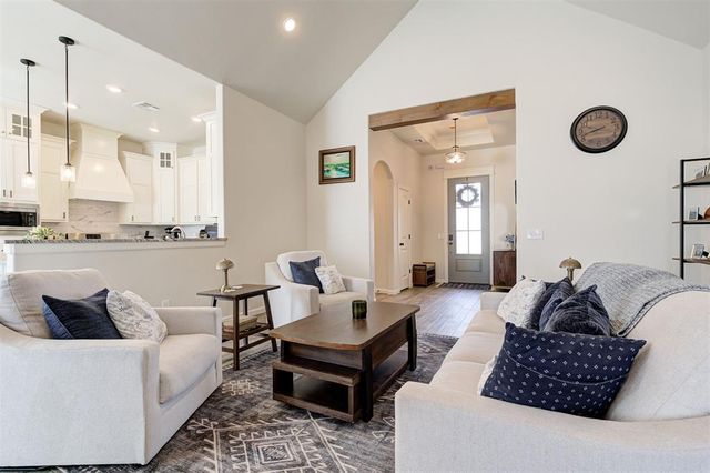 1724 W Trout Way, Mustang, OK 73064