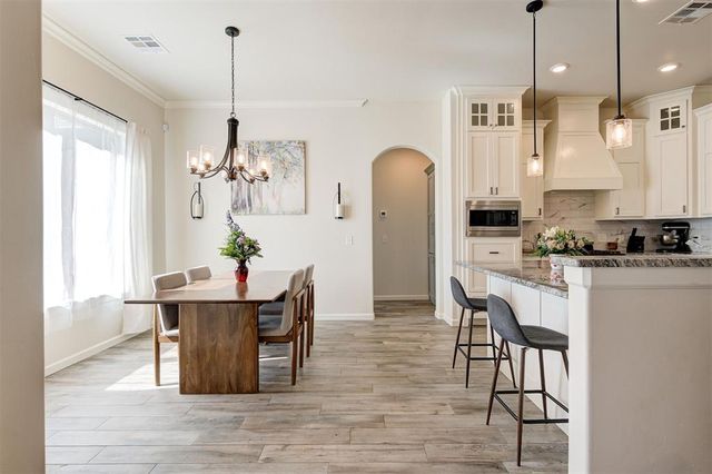 1724 W Trout Way, Mustang, OK 73064