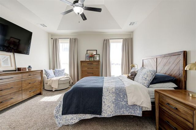 1724 W Trout Way, Mustang, OK 73064