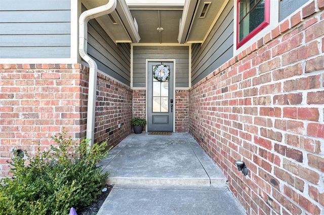 1724 W Trout Way, Mustang, OK 73064