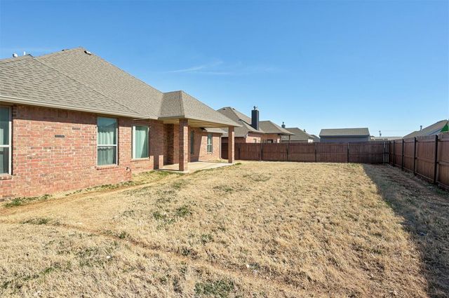 1724 W Trout Way, Mustang, OK 73064