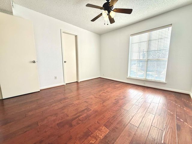 12100 Overbrook Lane 17D, Houston, TX 77077