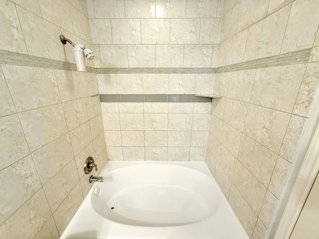 12100 Overbrook Lane 17D, Houston, TX 77077