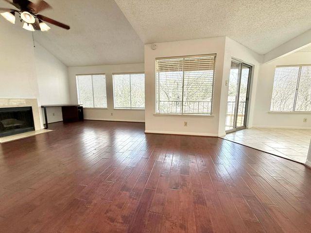 12100 Overbrook Lane 17D, Houston, TX 77077