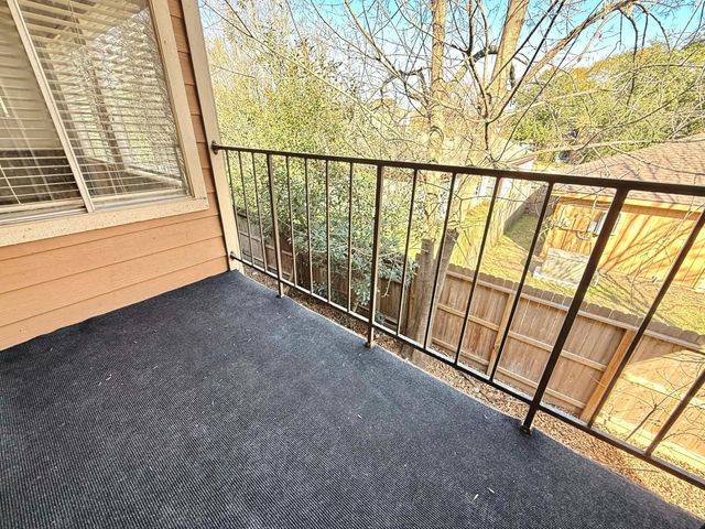 12100 Overbrook Lane 17D, Houston, TX 77077