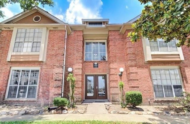 12100 Overbrook Lane 17D, Houston, TX 77077