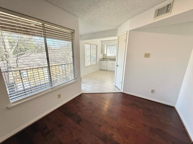 12100 Overbrook Lane 17D, Houston, TX 77077