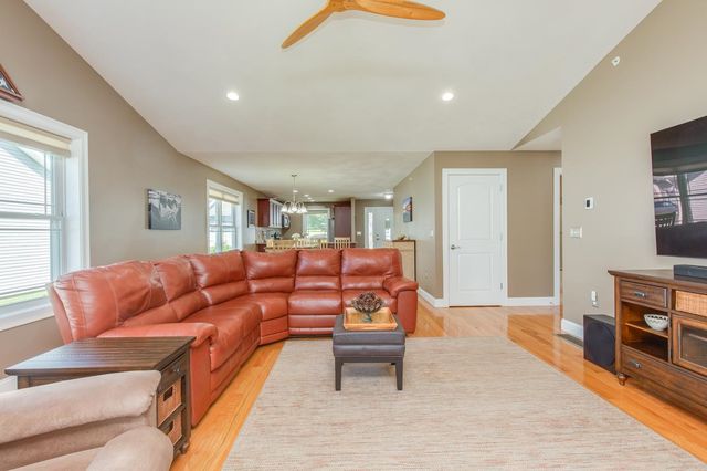 61 Sagewood Drive, Pelham, NH 03076