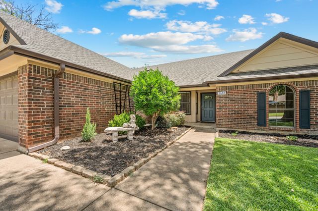 7420 Meadowview Terrace, North Richland Hills, TX 76182