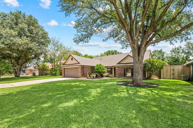 7420 Meadowview Terrace, North Richland Hills, TX 76182