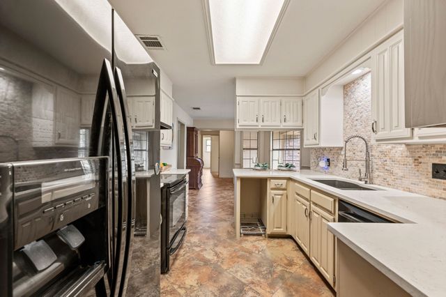 7420 Meadowview Terrace, North Richland Hills, TX 76182