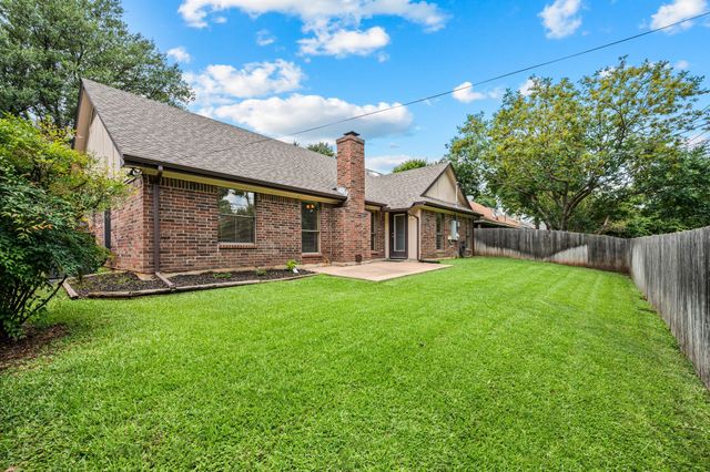 7420 Meadowview Terrace, North Richland Hills, TX 76182