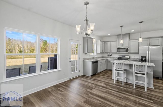 912 Meloney Drive, Hinesville, GA 31313