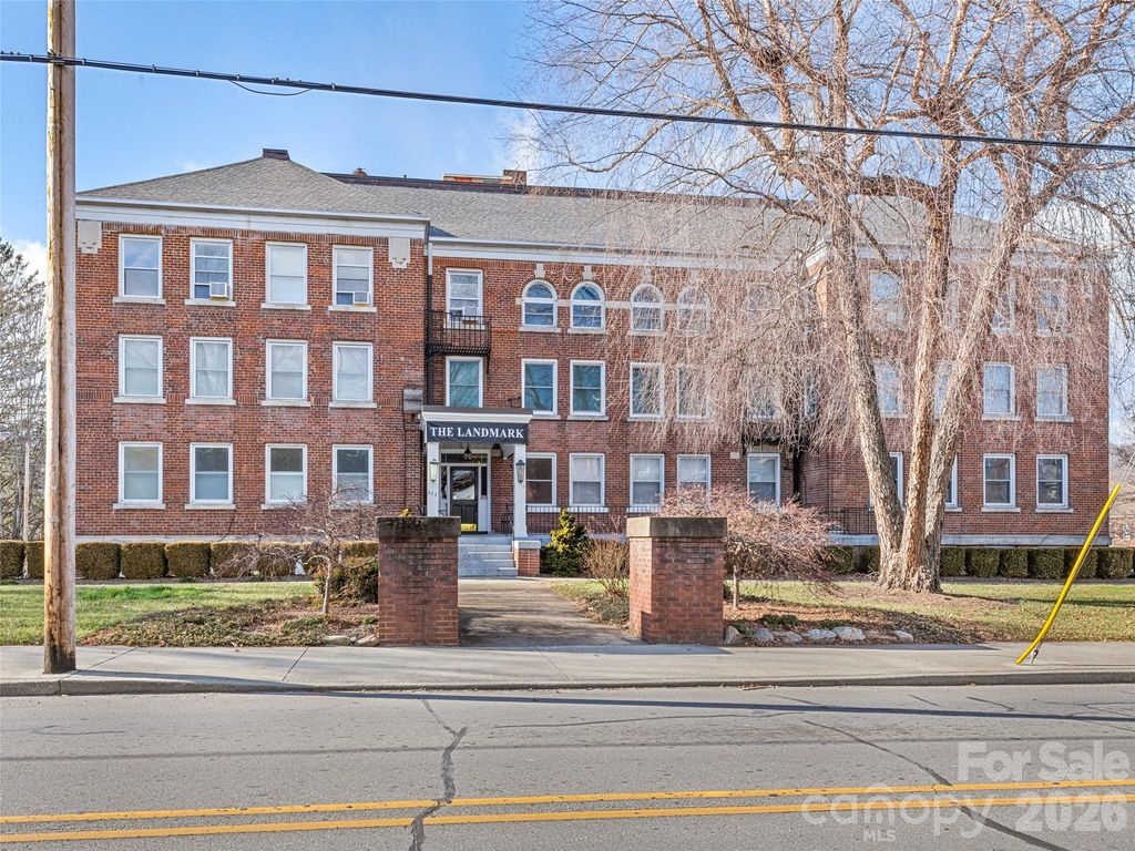 622 S Haywood Street 107, Waynesville, NC 28786