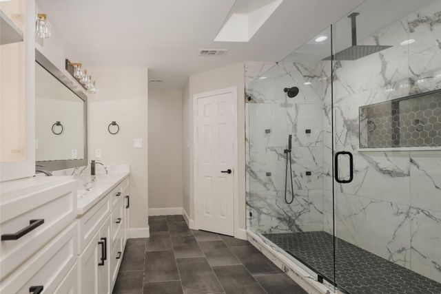 24 Hornsilver, The Woodlands, TX 77381