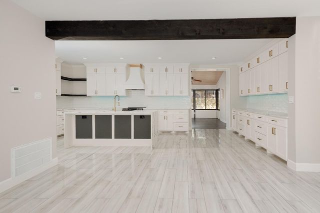 24 Hornsilver, The Woodlands, TX 77381