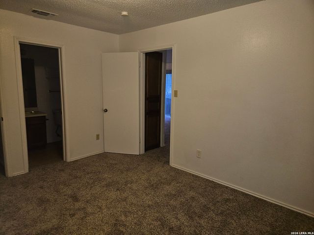 5319 ASHBURY DR, San Antonio, TX 78250