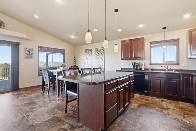 13378 SUNSET LN, Hot Springs, SD 57747