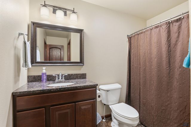 13378 SUNSET LN, Hot Springs, SD 57747